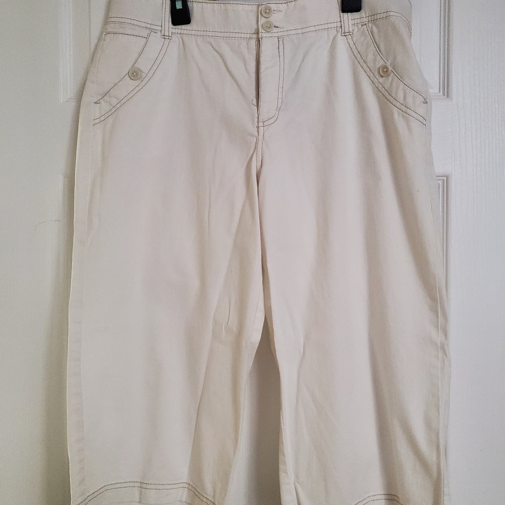 Dockers capris
